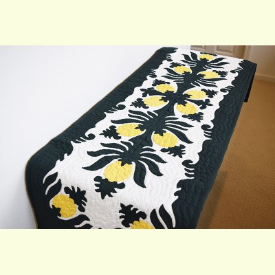 Table/Bed Runner Pineapples-Green